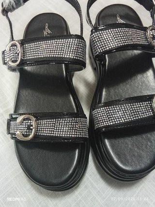 Sandali donna pelle lucida fibbie strass