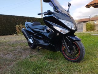 Yamaha TMAX 500 Maxi Scooter Negra