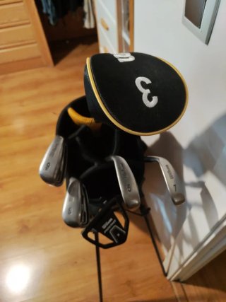 Bolsa de golf Wilson con palos
