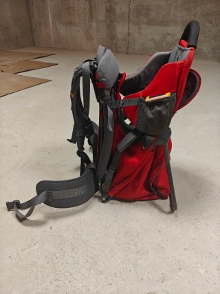 Mochila portabebés Vaude montaña