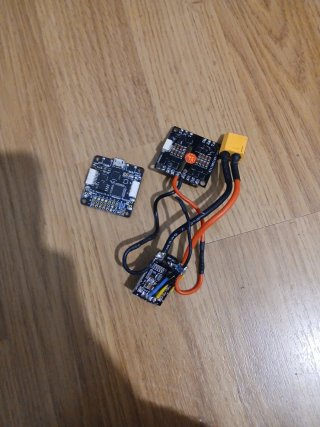 Material variado para drones FPV