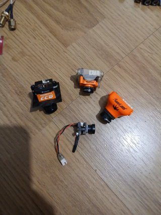 Material variado para drones FPV