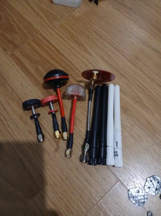 Material variado para drones FPV