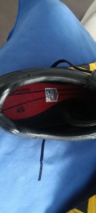 Zapatillas Fútbol Munich Talla 45