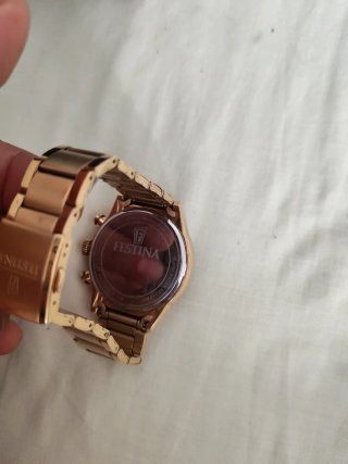 Reloj Festina Cronógrafo Negro y Dorado