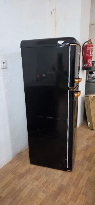 Nevera Cecotec Retro Negra