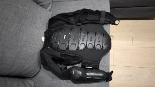 Peto Enduro RAVEN Negro