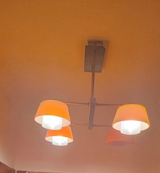 Lámparas de techo colgante naranja y plateada
