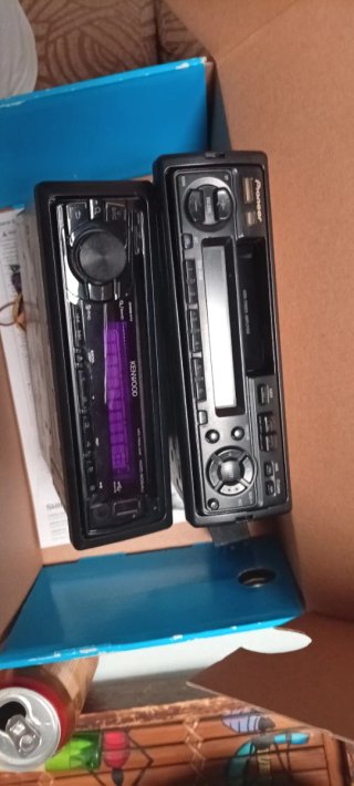 Radios Coche Kenwood y Pioneer Negras