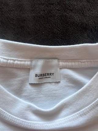 Maglietta Burberry con scritta