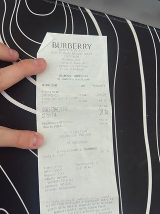 Maglietta Burberry con scritta