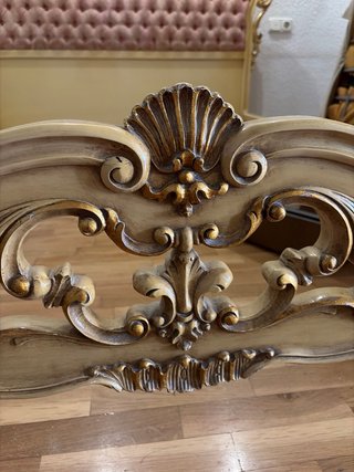 Cabezal de cama matrimonio beige y dorado