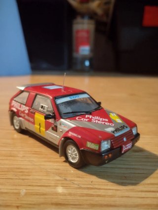 Maqueta Seat Ibiza Bimotor pronto 1:43