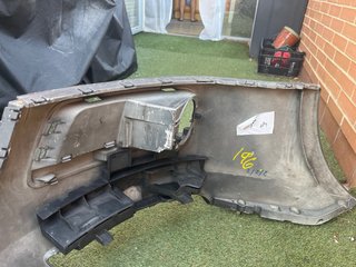 Parachoques Ford Focus C-Max 2005