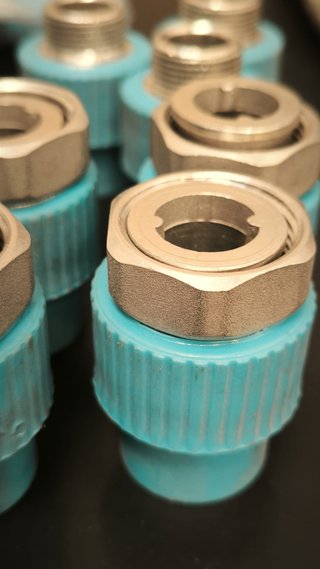 Racor NIRON para tubería roscada diametro 32