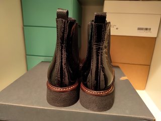 Botines negros  charol NUEVOS