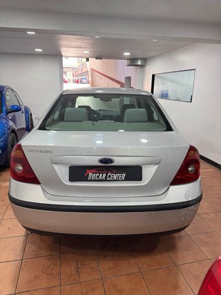 FORD MONDEO 2001