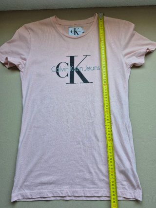 Camiseta Calvin Klein Jeans CK Logo Rosa M