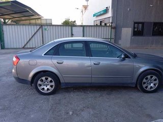 Faro izquierdo audi a4 berlina (8e) 2.0 478244
