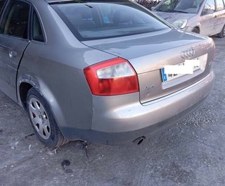 Faro izquierdo audi a4 berlina (8e) 2.0 478244
