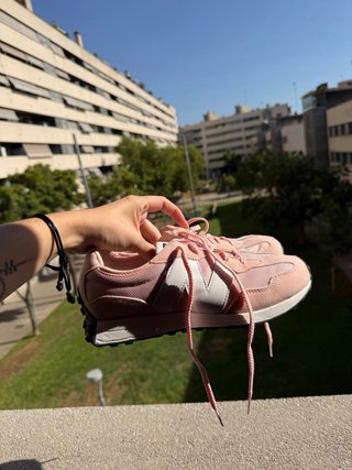 Zapatillas New Balance 327 Rosa y Blanco