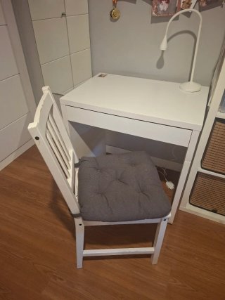 Scrivania Micke Bianca + Sedia Stefan Bianca IKEA