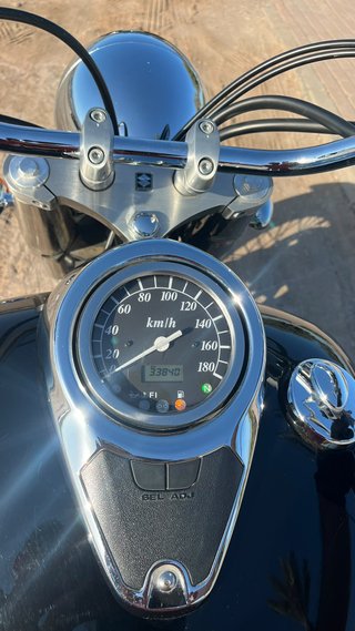Suzuki Intruder VL800 Negra