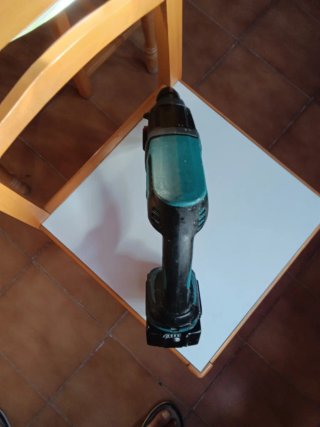 TALADRO MAKITA PERCUTOR CINCELADOR BATERÍA DHR202