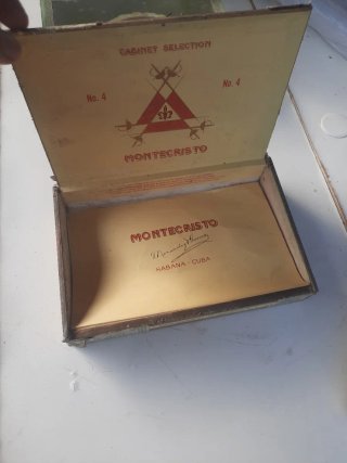 Caja de puros Montecristo Habano