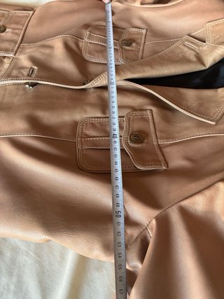 Chaqueta de piel beige