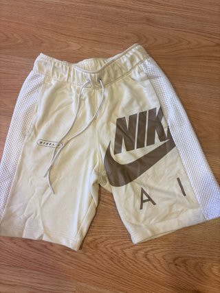 Bermudas Nike Beige