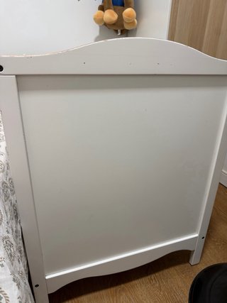 Cuna de bebé blanca