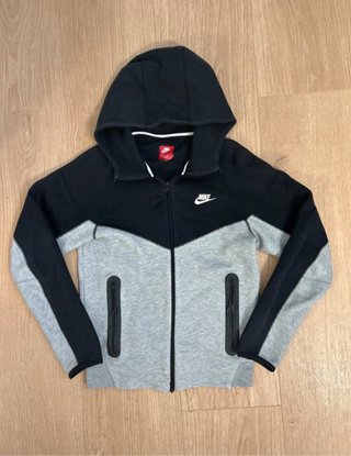 Sudadera Nike Tech Negra y Gris