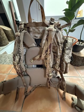 Mochila Altus 80L Camuflaje