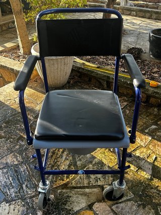 Silla de Ducha o Inodoro con Ruedas