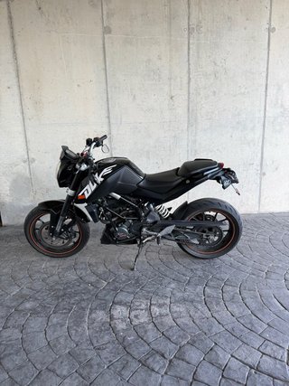 KTM Duke 125 2016 – Extras – Originales Incluidos