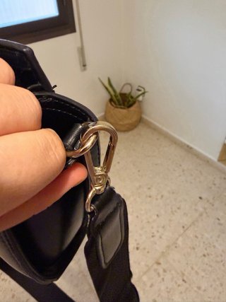 Bolso bandolera Zara negro pequeño