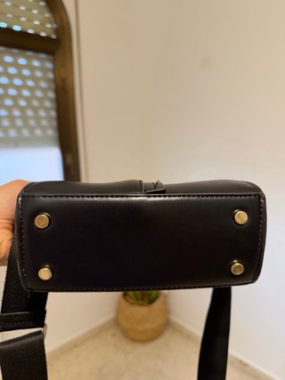 Bolso bandolera Zara negro pequeño