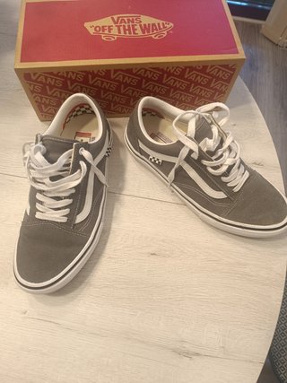 Zapatillas Vans Old Skool Gris y Blancas