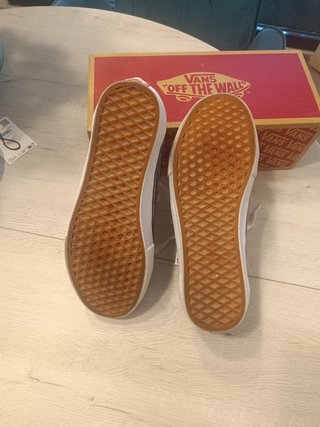 Zapatillas Vans Old Skool Gris y Blancas