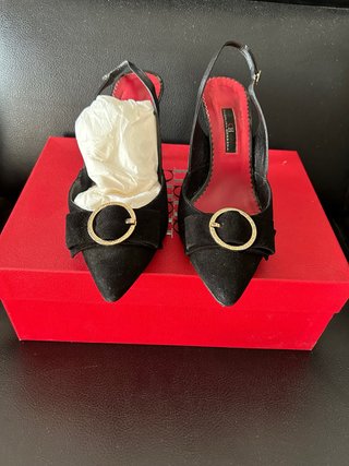Zapatos Carolina Herrera Ante Negro Hebilla Dorada