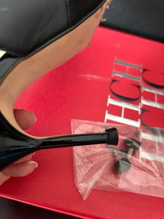 Zapatos Carolina Herrera Ante Negro Hebilla Dorada