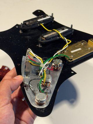 Pickguard Cargado Stratocaster HSS Completo