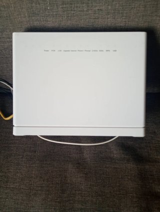 Router Masmovil WiFi con cables