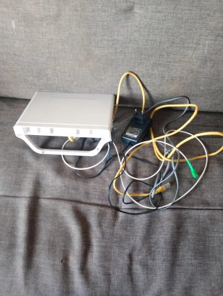 Router Masmovil WiFi con cables
