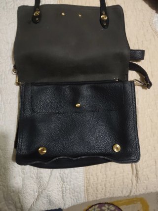 Bolso negro de piel