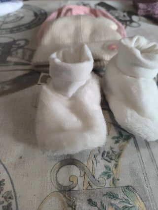 2 gorritos y botitas bebé 0/3 meses, nuevos