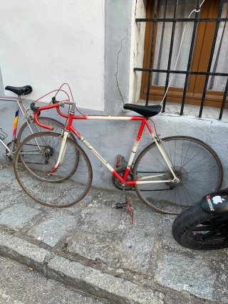 Bicicleta Carretera BH Roja y Blanca