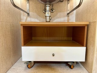 Mueble baño piedra y lavabo acero inox