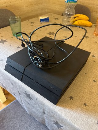 Ps4 1TB (sin mando)
